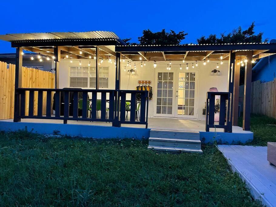 Supervilla - Lakefront - Sunsets, Kayaks, Grill Fort Lauderdale Exterior foto