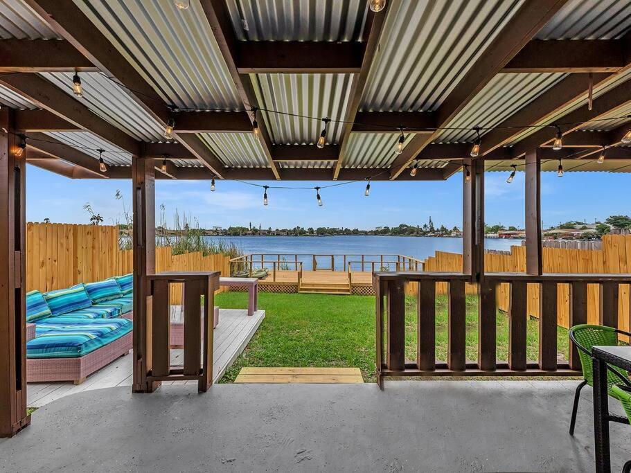 Supervilla - Lakefront - Sunsets, Kayaks, Grill Fort Lauderdale Exterior foto